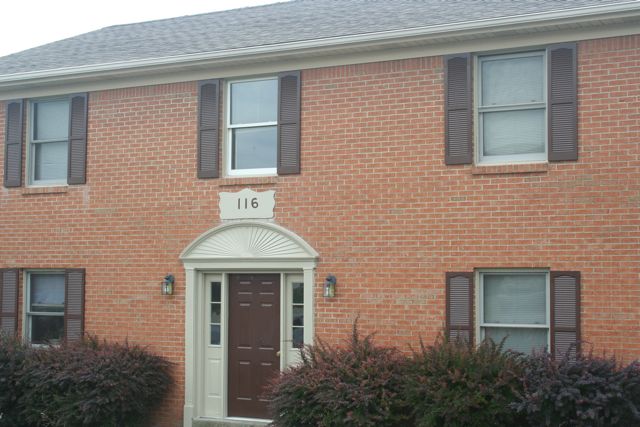116 MAPLE HILL DR