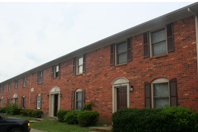 400 MADISON HILLS BLVD