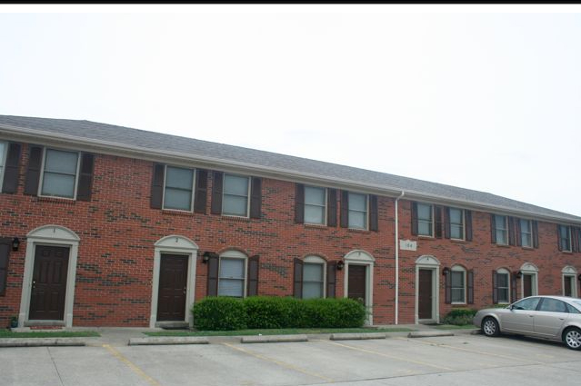 104 MAPLE HILL DR