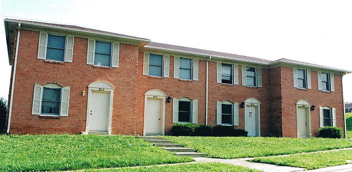 304 CLAIBORNE DR