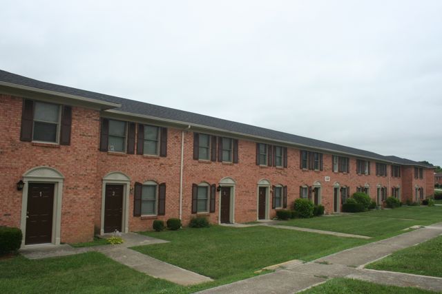 320 CHURCHILL DR